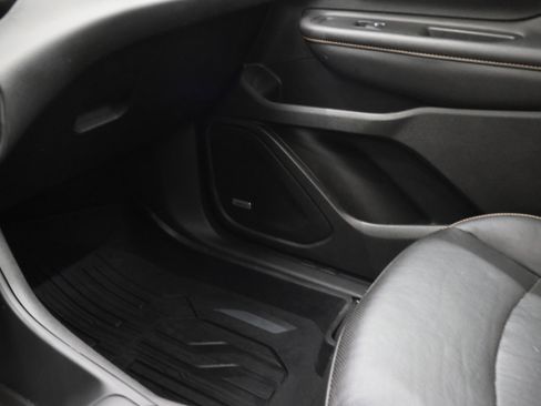 Used 2019 GMC Terrain SLT w/ Preferred Package image 14