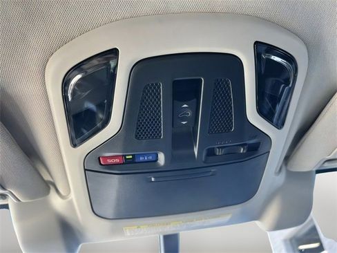 Certified 2022 Subaru Outback Limited image 28