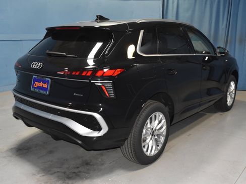 New 2026 Audi Q3 quattro 2.0T AWD/4WD image 23