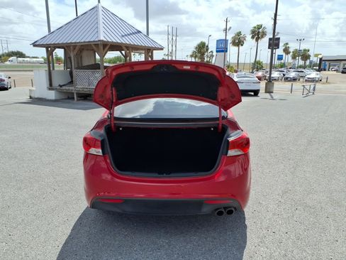 Used 2013 Hyundai Elantra FWD image 26