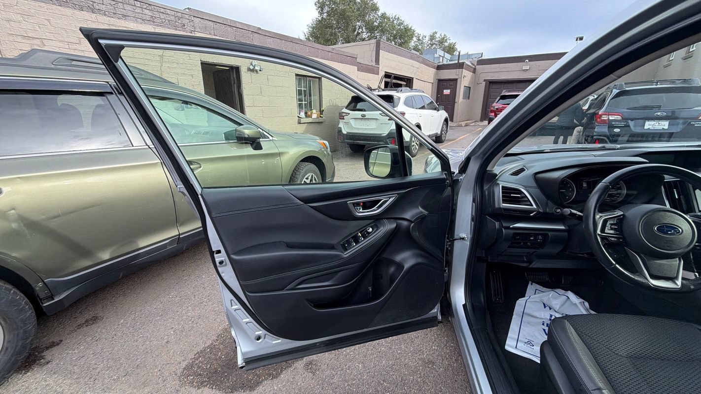 Used 2020 Subaru Forester Premium AWD/4WD image 10