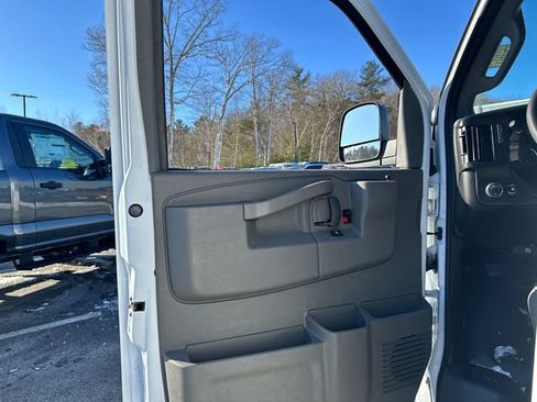 Used 2025 Chevrolet Express 2500 Extended w/ Communications Package image 16
