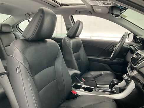Used 2013 Honda Accord Touring image 24