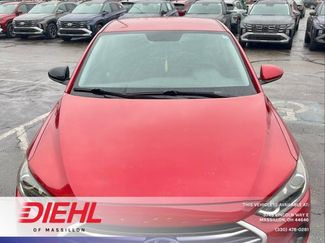 Used 2017 Hyundai Elantra SE video 1