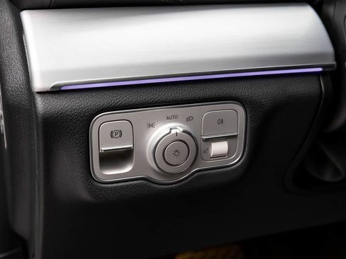 Used 2025 Mercedes-Benz GLS 450 4MATIC image 35