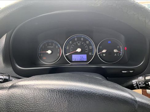 Used 2009 Hyundai Santa Fe GLS w/ Popular Equipment Pkg 2 FWD image 25