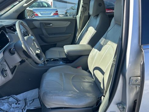 Used 2016 Chevrolet Traverse LT image 14