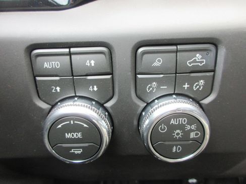 New 2026 GMC Sierra 1500 AT4 w/ AT4 Premium Package AWD/4WD image 20
