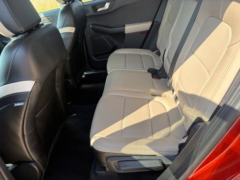 Used 2020 Ford Escape Titanium AWD/4WD image 48