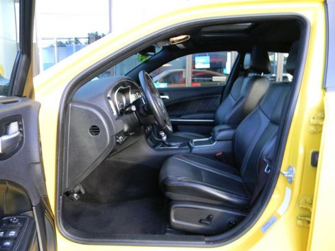 Used 2017 Dodge Charger SXT w/ AWD Plus Group image 11