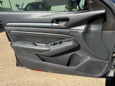 Used 2019 Nissan Altima 2.0 Edition One image 13