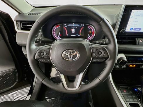 Used 2025 Toyota RAV4 XLE w/ Convenience Package AWD/4WD image 11