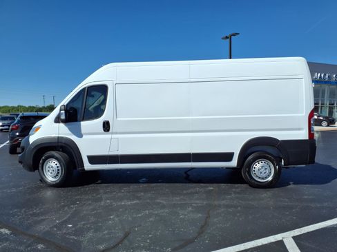 Used 2025 RAM ProMaster 2500 FWD image 24