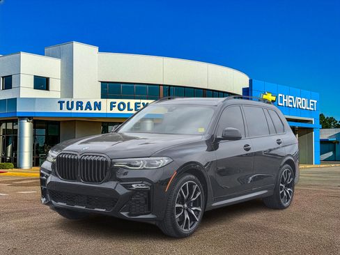 Used 2022 BMW X7 xDrive40i w/ M Sport Package AWD/4WD image 1