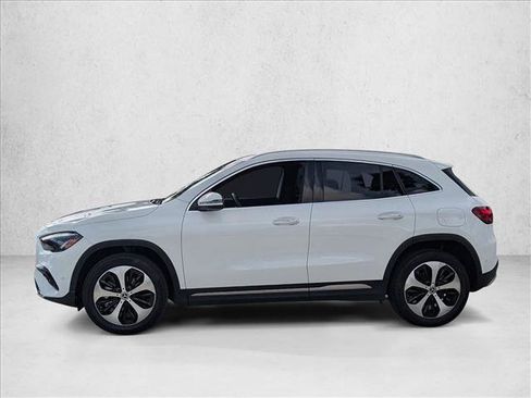 Used 2025 Mercedes-Benz GLA 250 image 9