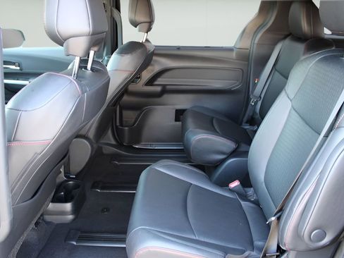 Used 2025 Toyota Sienna XSE image 19