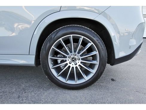 Used 2024 Mercedes-Benz GLE 450 4MATIC w/ AMG Line Exterior image 31