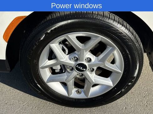 Certified 2023 Kia Soul LX w/ LX Technology Package image 13