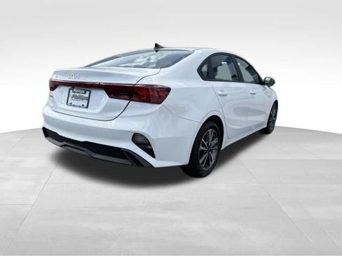 Used 2023 Kia Forte LXS FWD image 10