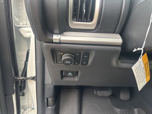 New 2026 Ford Expedition Max Active image 28