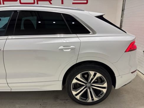 Used 2019 Audi Q8 Prestige w/ Adaptive Chassis Package image 6