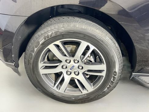 Used 2024 Ford Expedition Max Limited image 11