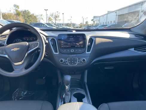 Used 2024 Chevrolet Malibu LT image 18