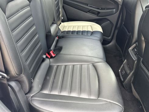 Used 2019 Ford Edge SEL w/ Equipment Group 201A AWD/4WD image 15