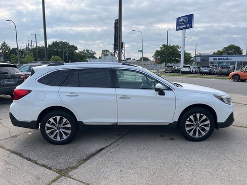 Used 2019 Subaru Outback 2.5i Touring image 4