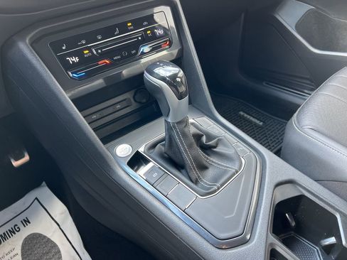 Used 2023 Volkswagen Tiguan SE R-Line image 19