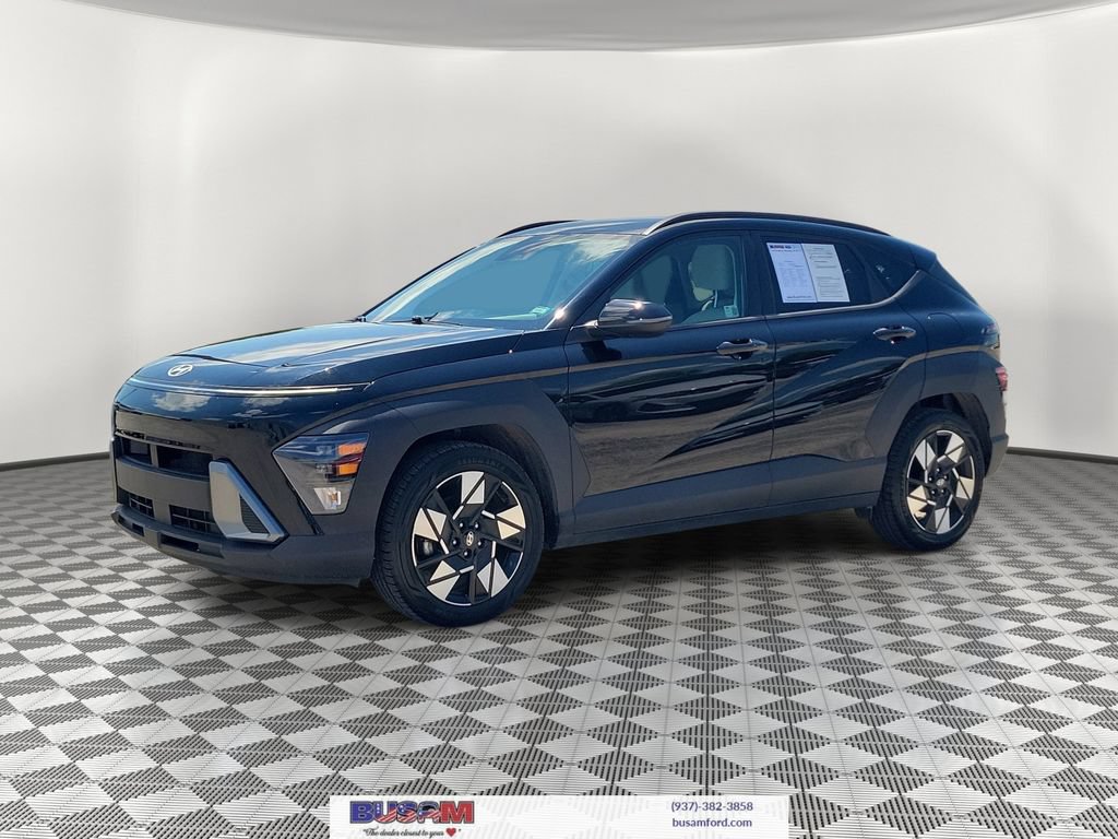 Used 2024 Hyundai Kona SEL FWD image 2