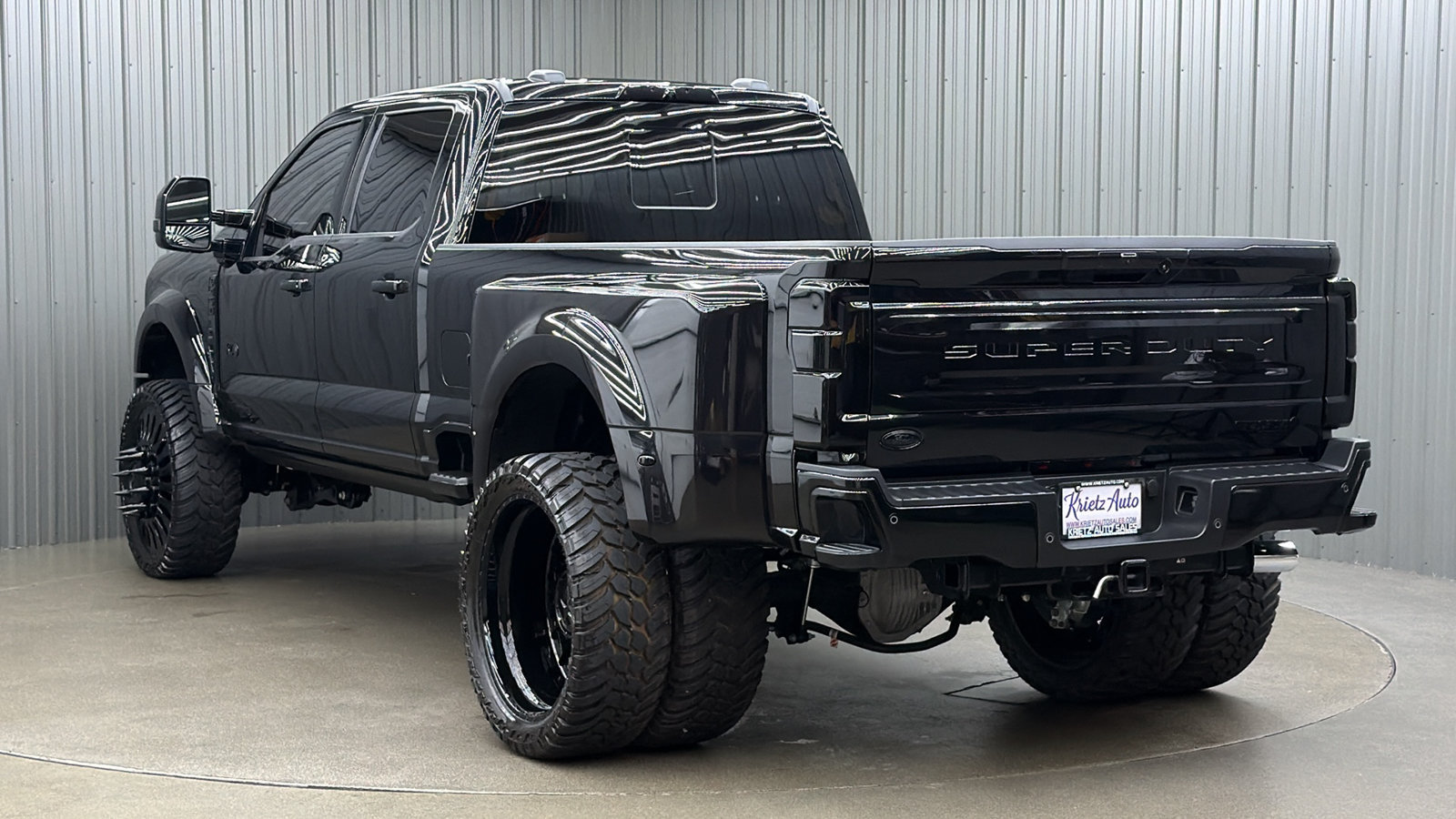 Used 2026 Ford F450 Platinum w/ FX4 Off-Road Package AWD/4WD image 3