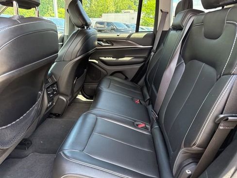 Used 2023 Jeep Grand Cherokee Limited w/ Luxury Tech Group II AWD/4WD image 20