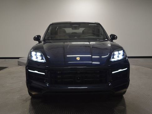 New 2026 Porsche Cayenne Coupe AWD/4WD image 8