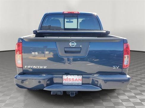 Used 2020 Nissan Frontier SV image 3