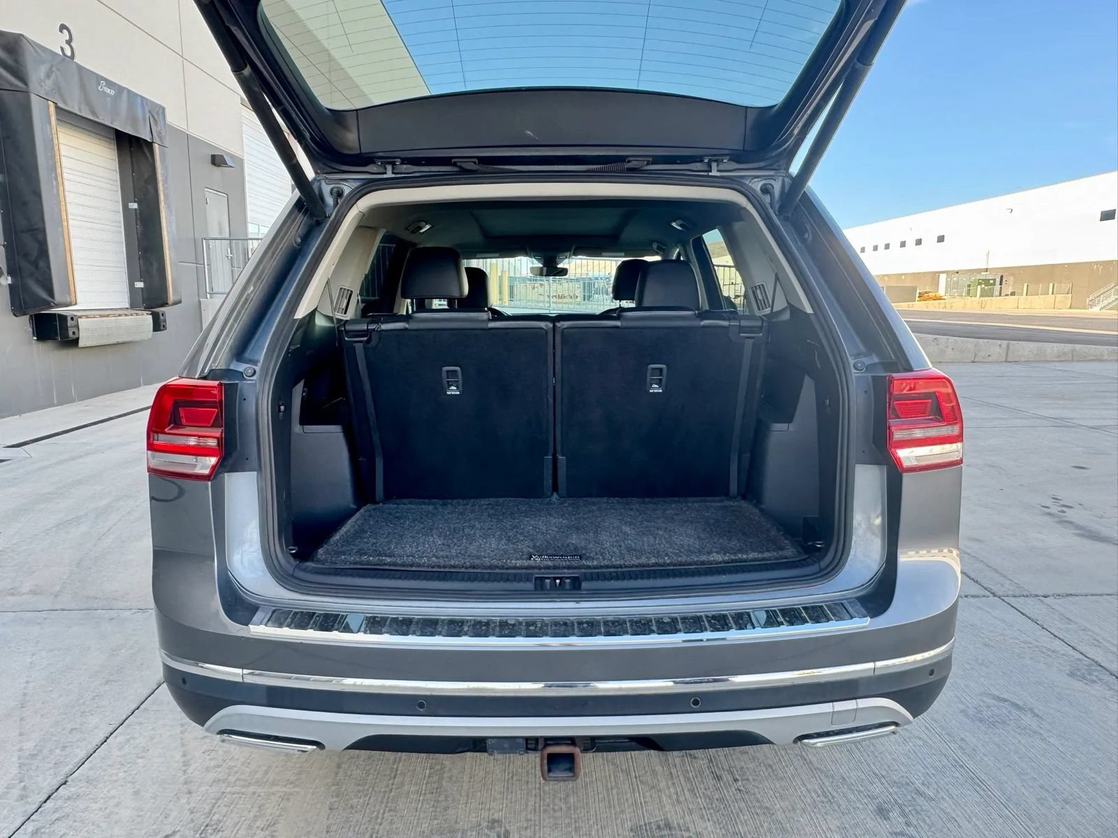 Used 2018 Volkswagen Atlas SEL AWD/4WD image 15