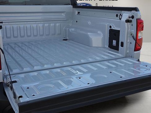 New 2026 Ford Maverick XLT w/ XLT Luxury Package FWD image 9