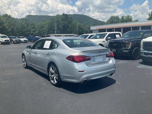 Used 2016 INFINITI Q70 L 3.7 w/ Deluxe Touring Package RWD image 7