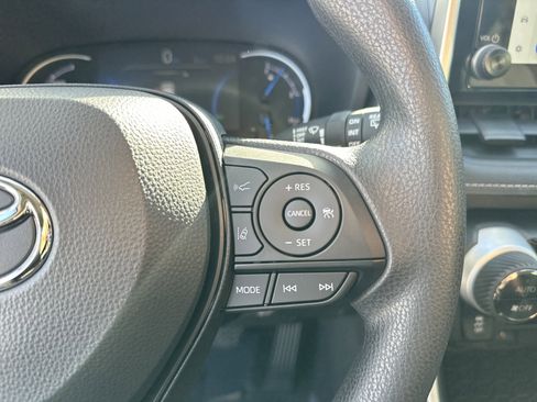 Certified 2025 Toyota RAV4 XLE image 20