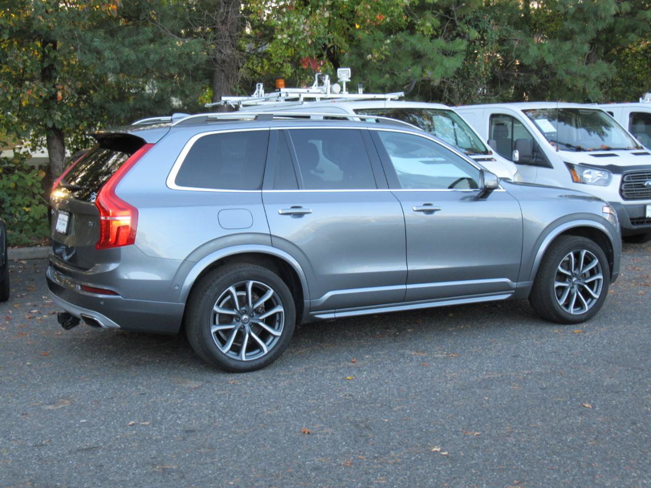 Used 2017 Volvo XC90 T6 Momentum w/ Vision Package AWD/4WD image 5