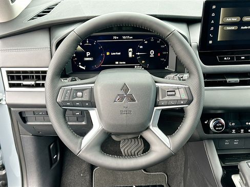 New 2026 Mitsubishi Outlander SE image 7