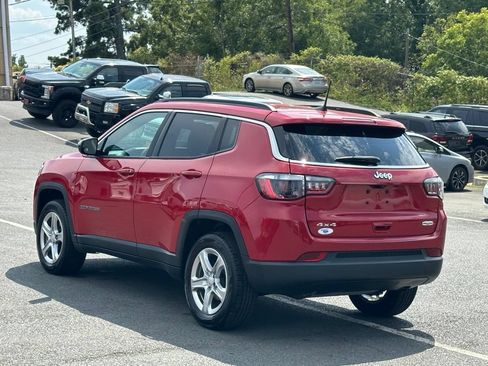 Used 2023 Jeep Compass Latitude w/ Convenience Group AWD/4WD image 6