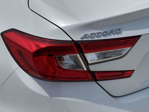 Used 2019 Honda Accord LX image 8