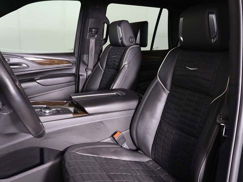 Used 2024 Cadillac Escalade Sport Platinum w/ LPO, ONYX Package AWD/4WD image 35