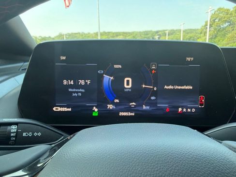 Certified 2024 Chevrolet Equinox EV RS FWD image 22
