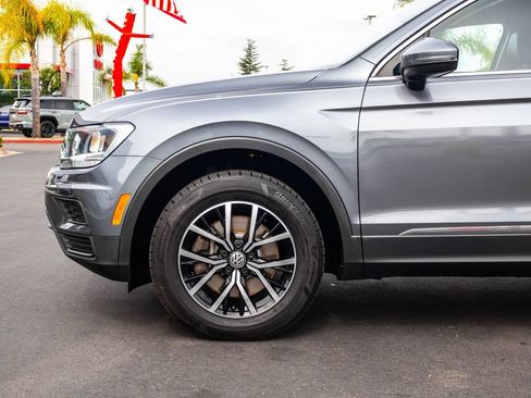 Used 2021 Volkswagen Tiguan SE FWD image 5