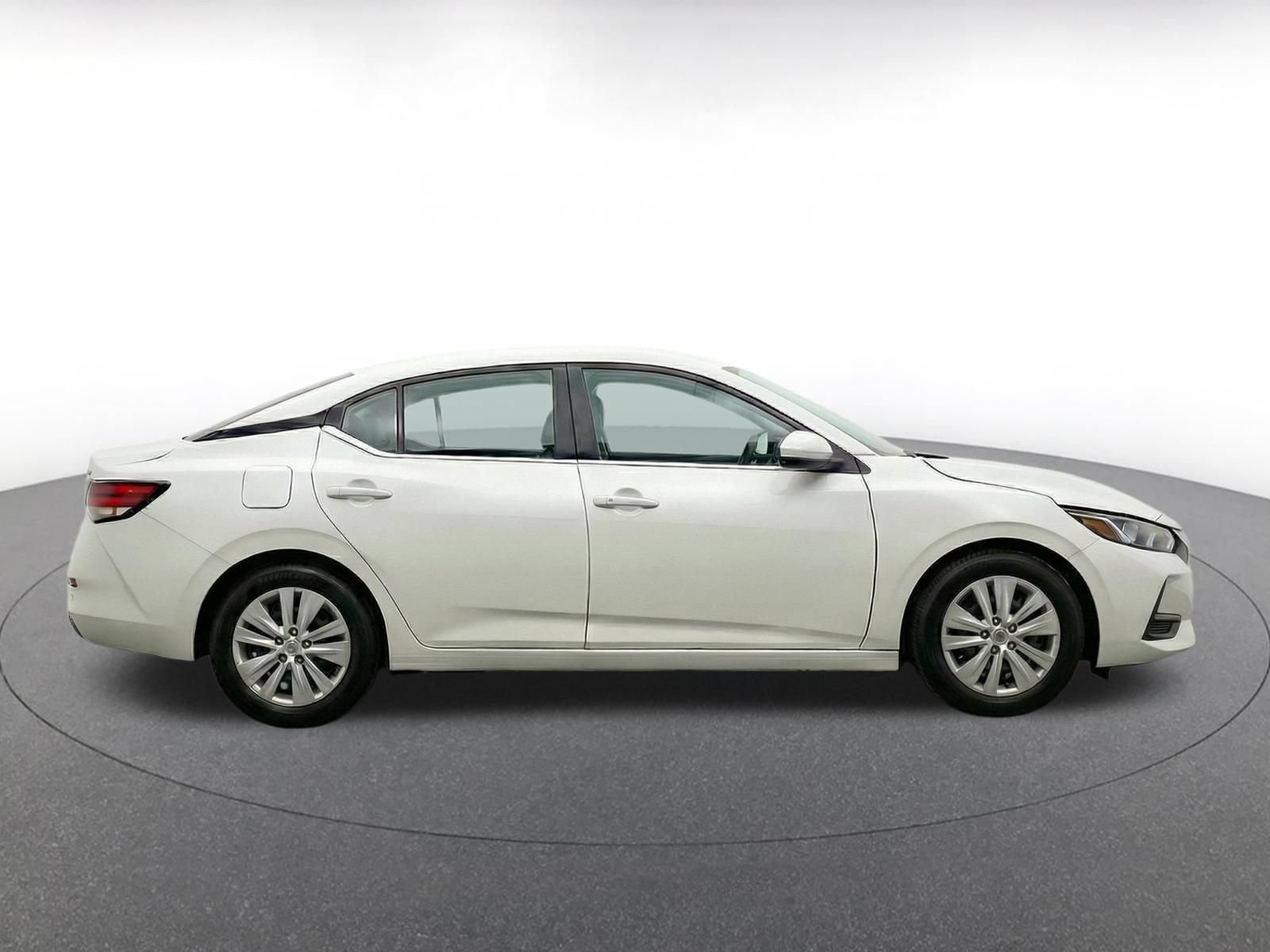 Used 2025 Nissan Sentra S FWD image 9