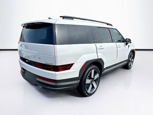 Used 2025 Hyundai Santa Fe Limited image 8