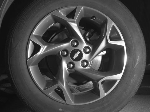 Used 2025 Chevrolet Trax LT FWD image 14