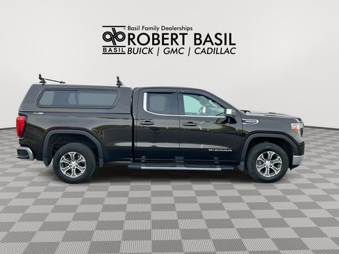 Used 2019 GMC Sierra 1500 SLE w/ SLE Value Package AWD/4WD image 9